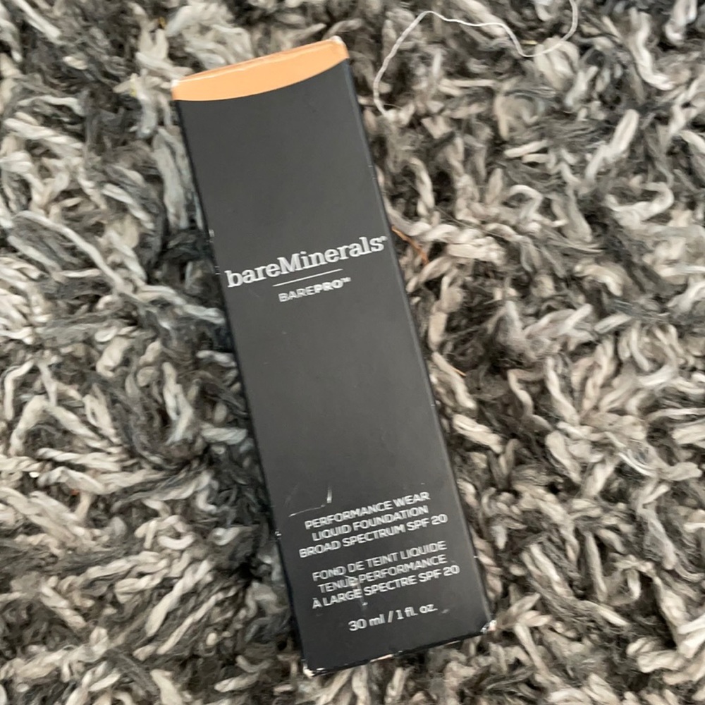 Bare minerals foundation